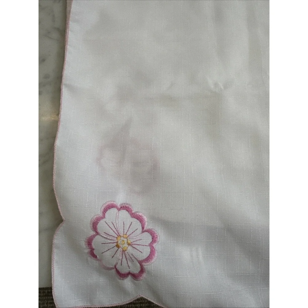 Sam Hedaya Pink Flower W‎ Pink Trim Embroidered Napkins Set/5 17